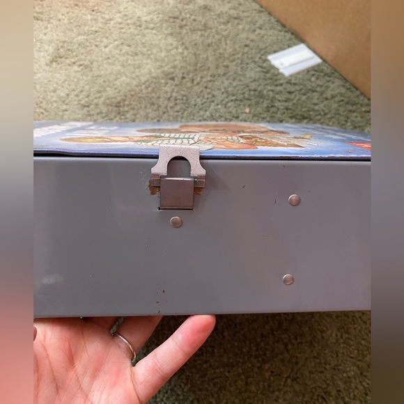 Vintage Gilbert Microscope and Lab Set with Vintage Metal Box - Picture 5 of 8